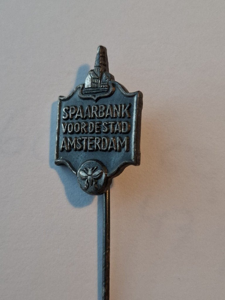 Pin Spaarbank voor de Stad Amsterdam, Ophalen of Verzenden, Gebruikt, Overige onderwerpen, Speldje of Pin