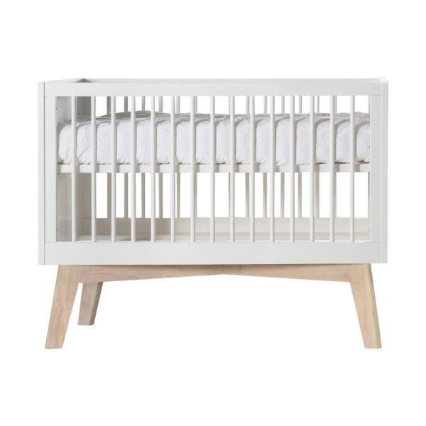 Kidsmill Sixties Babybed Wit Mat / Naturel 60X120, Kinderen en Baby's, Babywiegjes en Ledikanten, Ophalen, Gebruikt, Ledikant