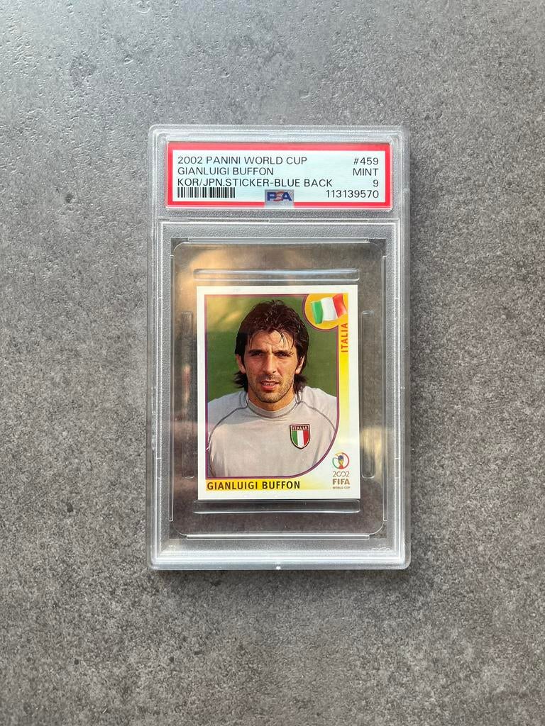 Panini WK 2002 Gianluigi Buffon Blauwe Achterkant PSA 9, Hobby en Vrije tijd, Stickers en Plaatjes, Verzenden, Zo goed als nieuw