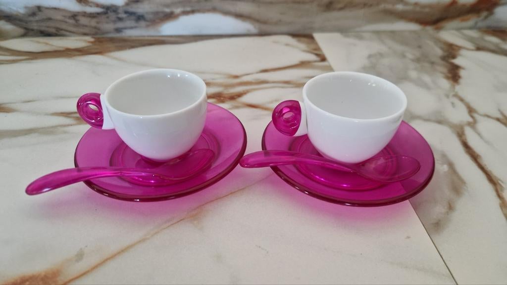 Guzzini Roze Espresso Kop en Schotel Set, Gebruikt, Keramiek, Ophalen of Verzenden, Effen