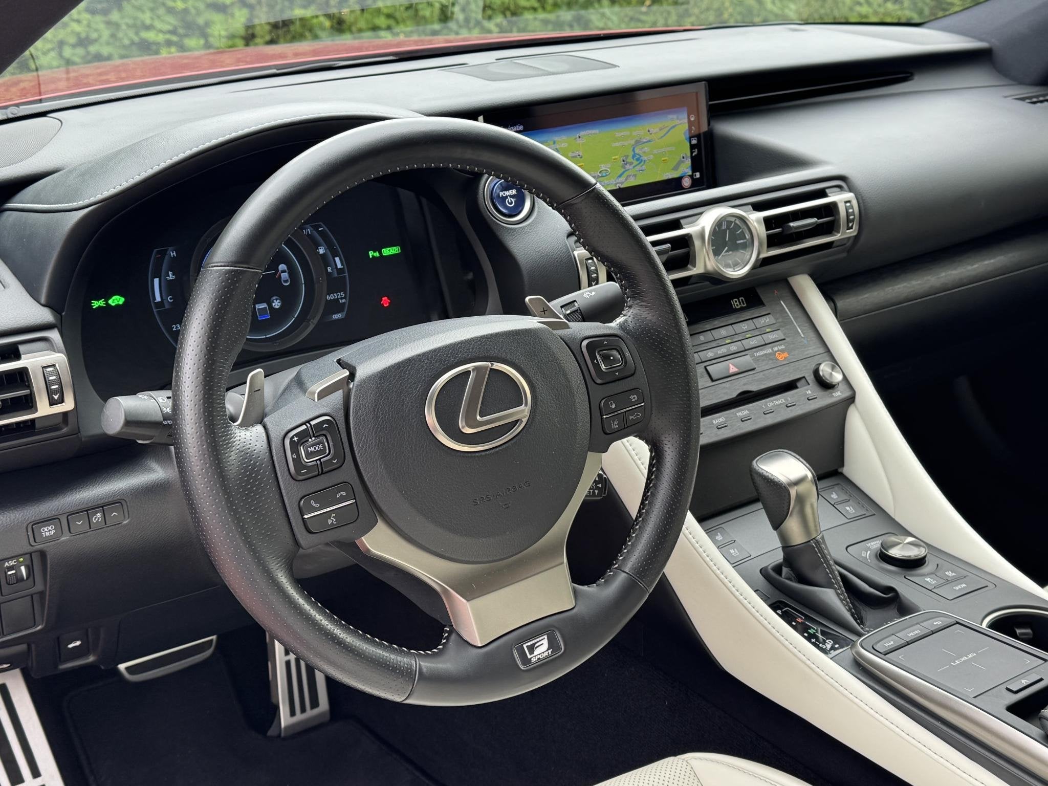 Lexus RC 300h F SPORT 1ste-Eigenaar Dealer TOP AUTO, Auto's, Lexus, Automaat, Achterwielaandrijving, Gebruikt, 4 stoelen