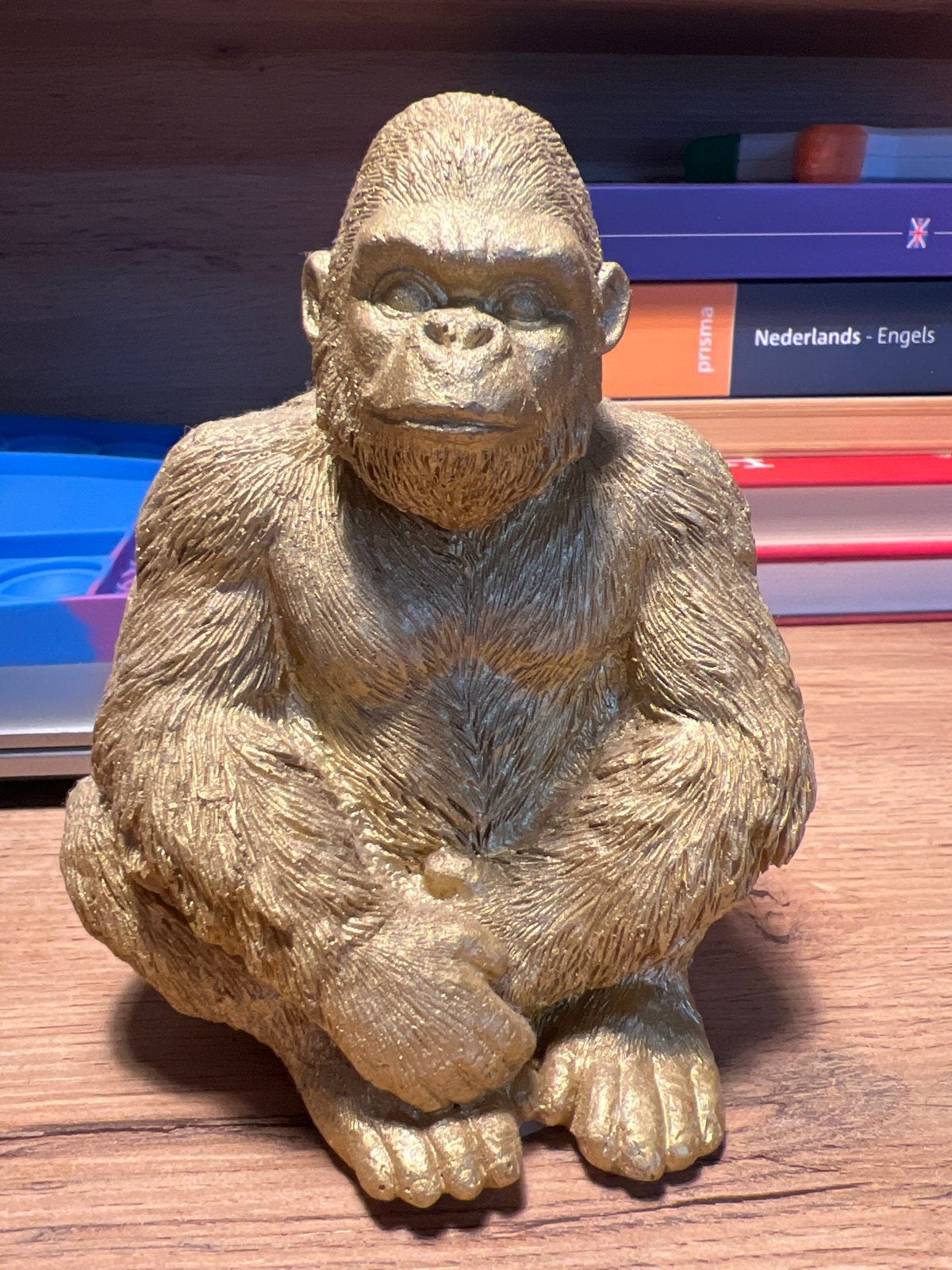 Gouden Gorilla Beeldje - Decoratief en Uniek, Huis en Inrichting, Overige materialen, Ophalen of Verzenden, Zo goed als nieuw