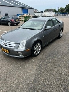 Cadillac STS 4.6 V8 AUT 2005 Grijs, Auto's, Automaat, 1807 kg, Origineel Nederlands, 1928 kg