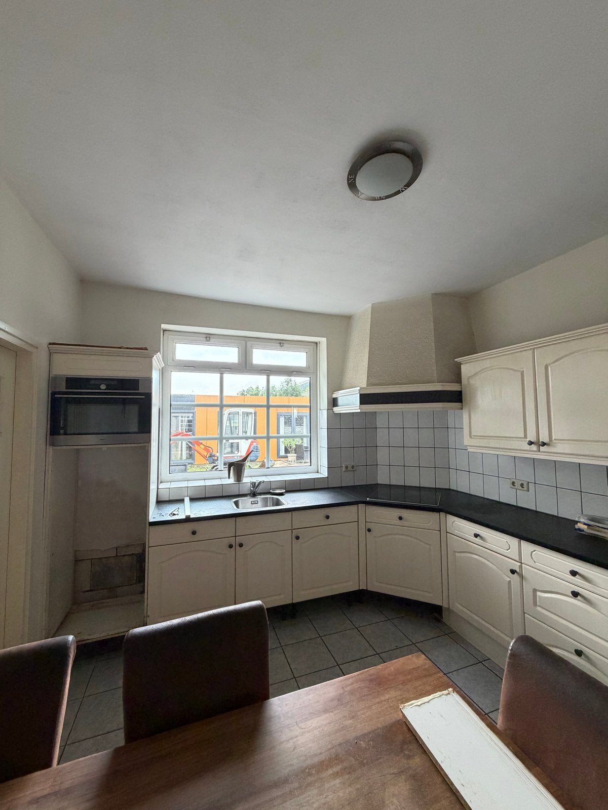 Hoekkeuken crème, inductie/keramische plaat en oven, Huis en Inrichting, Keuken | Complete keukens, Ophalen, Gebruikt, Wit, Hoekkeuken