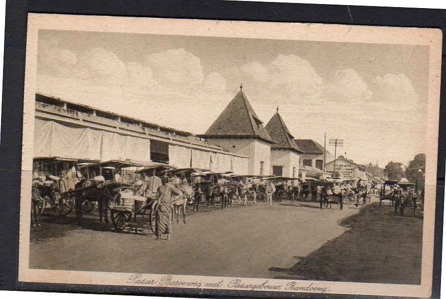 Netherlands Indies Pasar Baroe road Pasar building Bandoeng, Ophalen