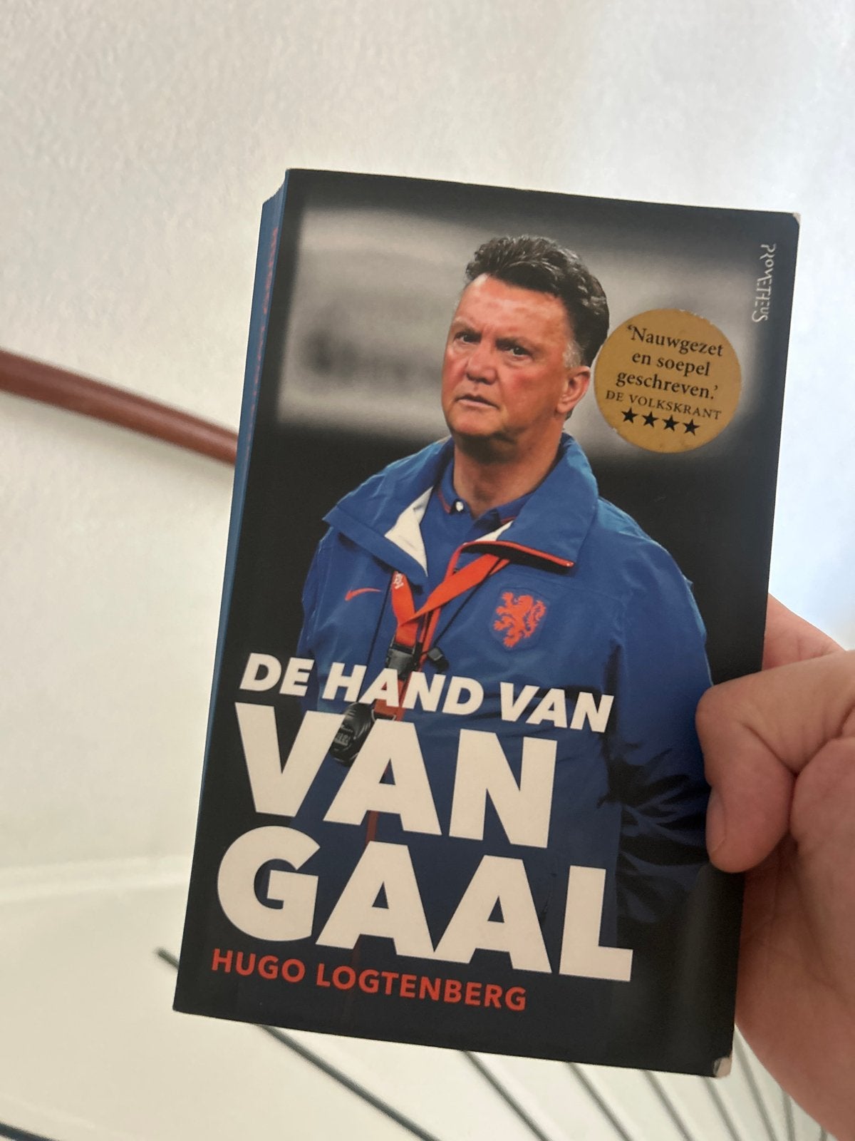 De Hand van Van Gaal - Hugo Logtenberg, Boeken, Ophalen of Verzenden, Gelezen, Overige sporten