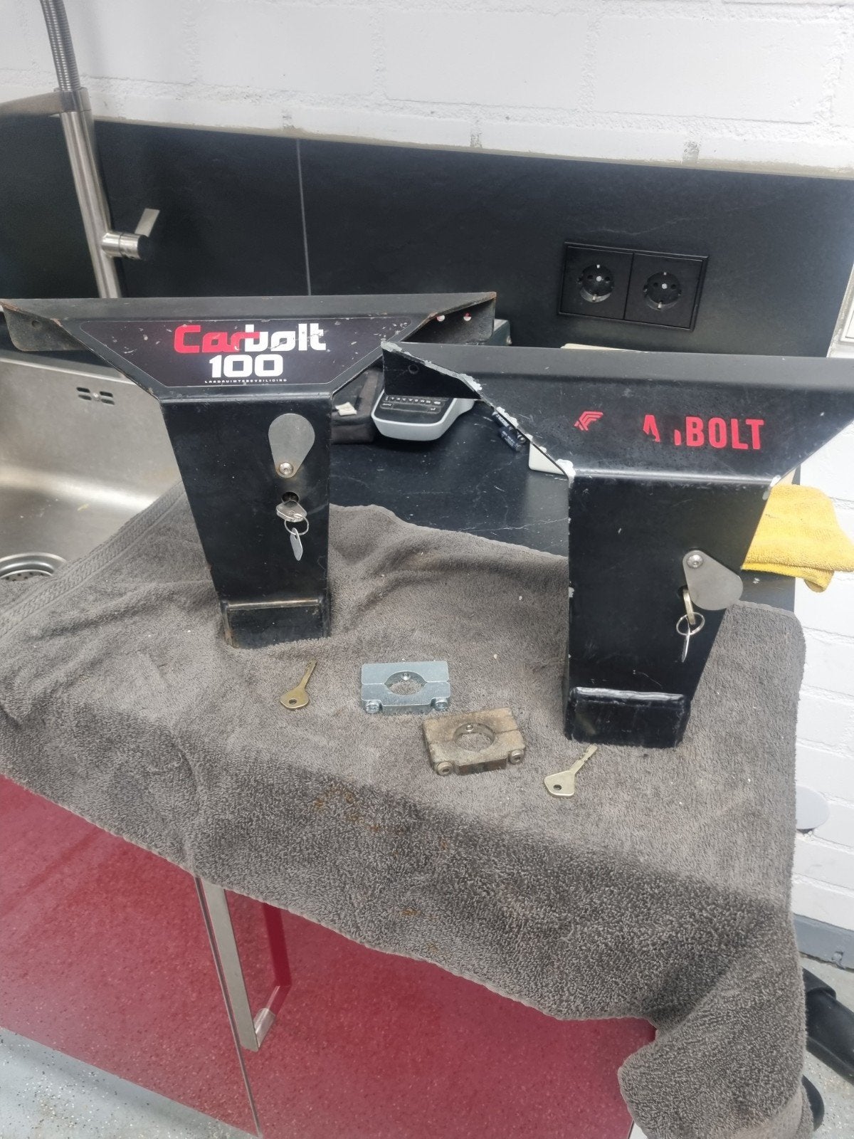 2x Carbolt 100 Trekhaakslot - Beveilig uw bedrijfswagen, Ophalen of Verzenden