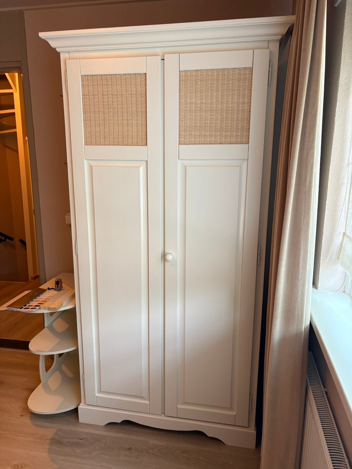 Mooie kledingkast, Ophalen, 50 tot 75 cm, 200 cm of meer