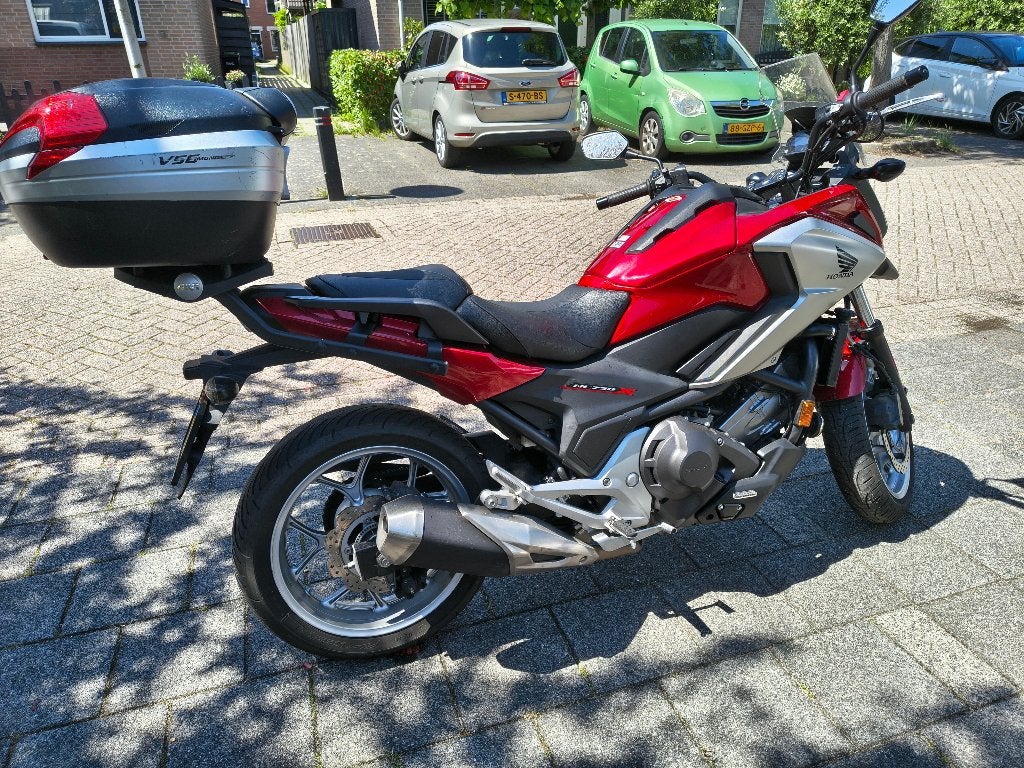 Honda nc750x DCT 2016, 2 cilinders, 745 cc, Motorrijbewijs A, Gebruikt