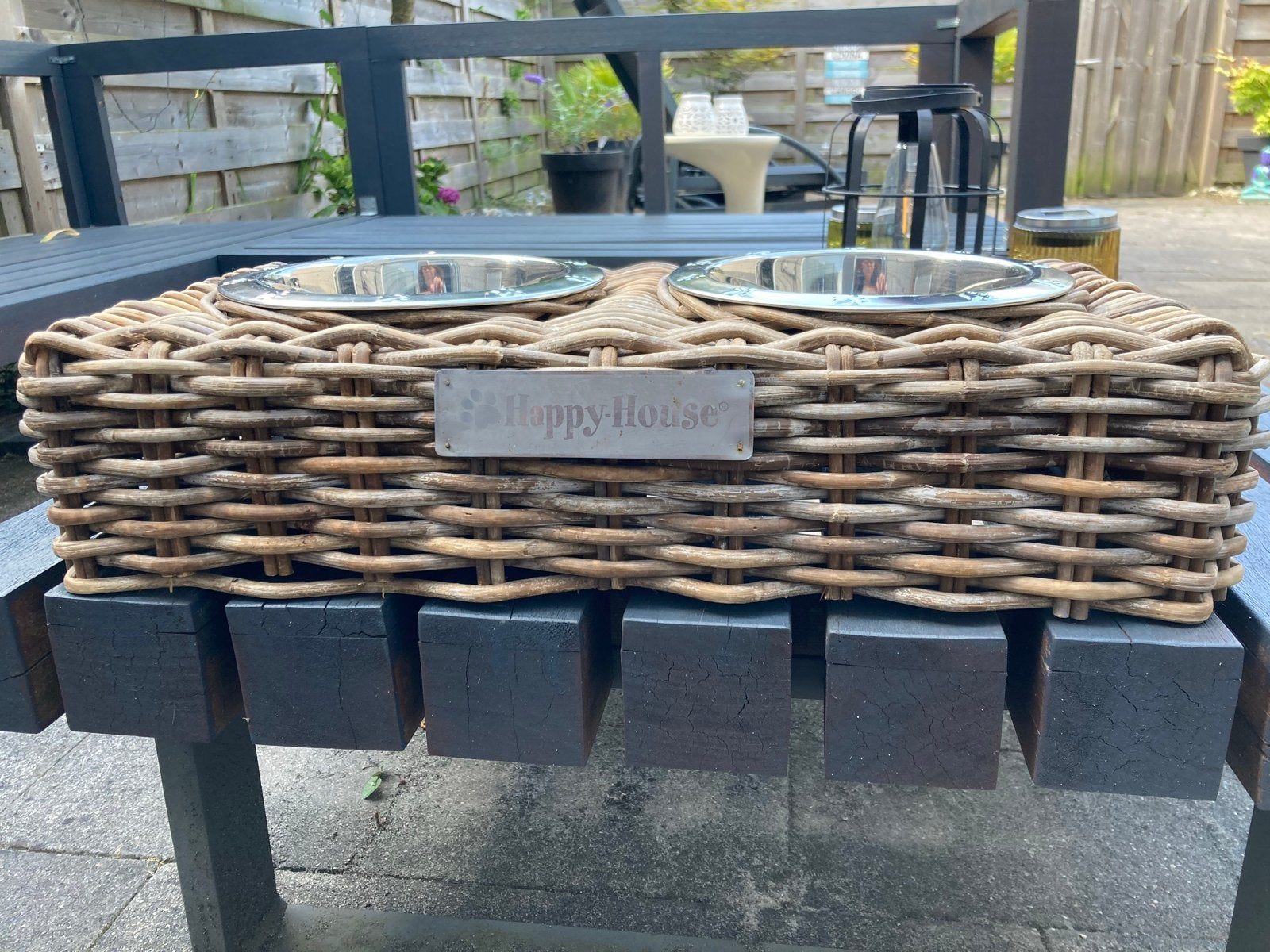 Hondenvoerbak dubbele, extra schaaltjes, rotan, happy house, Dieren en Toebehoren, Ophalen
