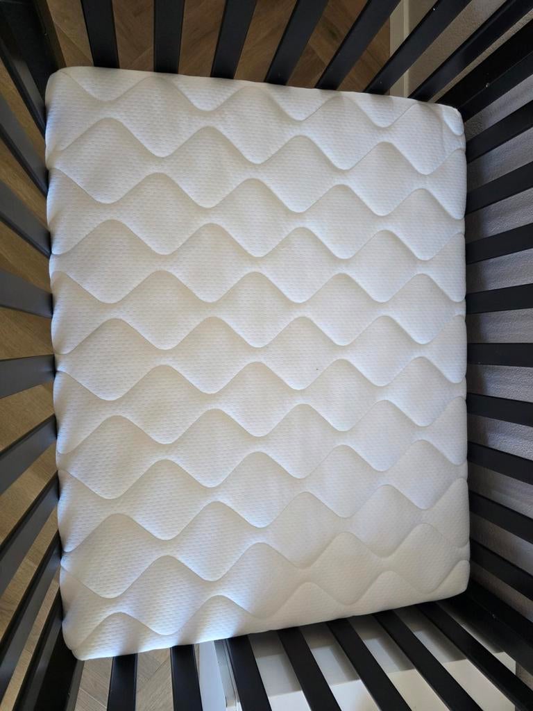 Boxmatras jupiter van Baby Planet met geel hoeslaken, Ophalen, Gebruikt, Ledikant