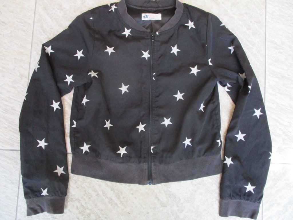 Zomerjasje zwart sterren jasje maat 152 H&M jas, Kinderen en Baby's, Kinderkleding | Maat 152, Meisje, H&M, Ophalen of Verzenden