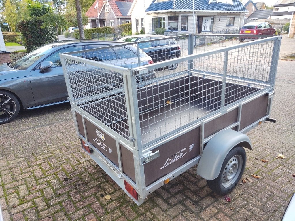 Unieke aanhangwagen Lider waarmee u een boot kunt vervoeren, Ophalen, Zo goed als nieuw