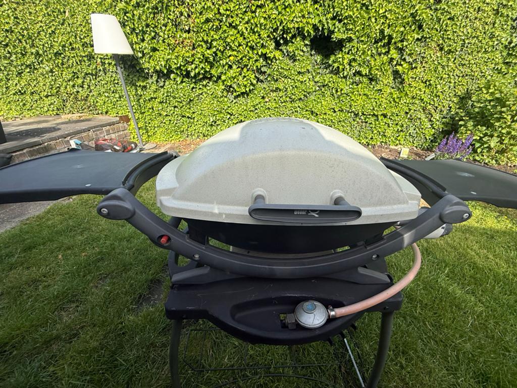 Weber Q200 Gasbarbecue - Perfect voor zomerse avonden, Ophalen of Verzenden, Gebruikt