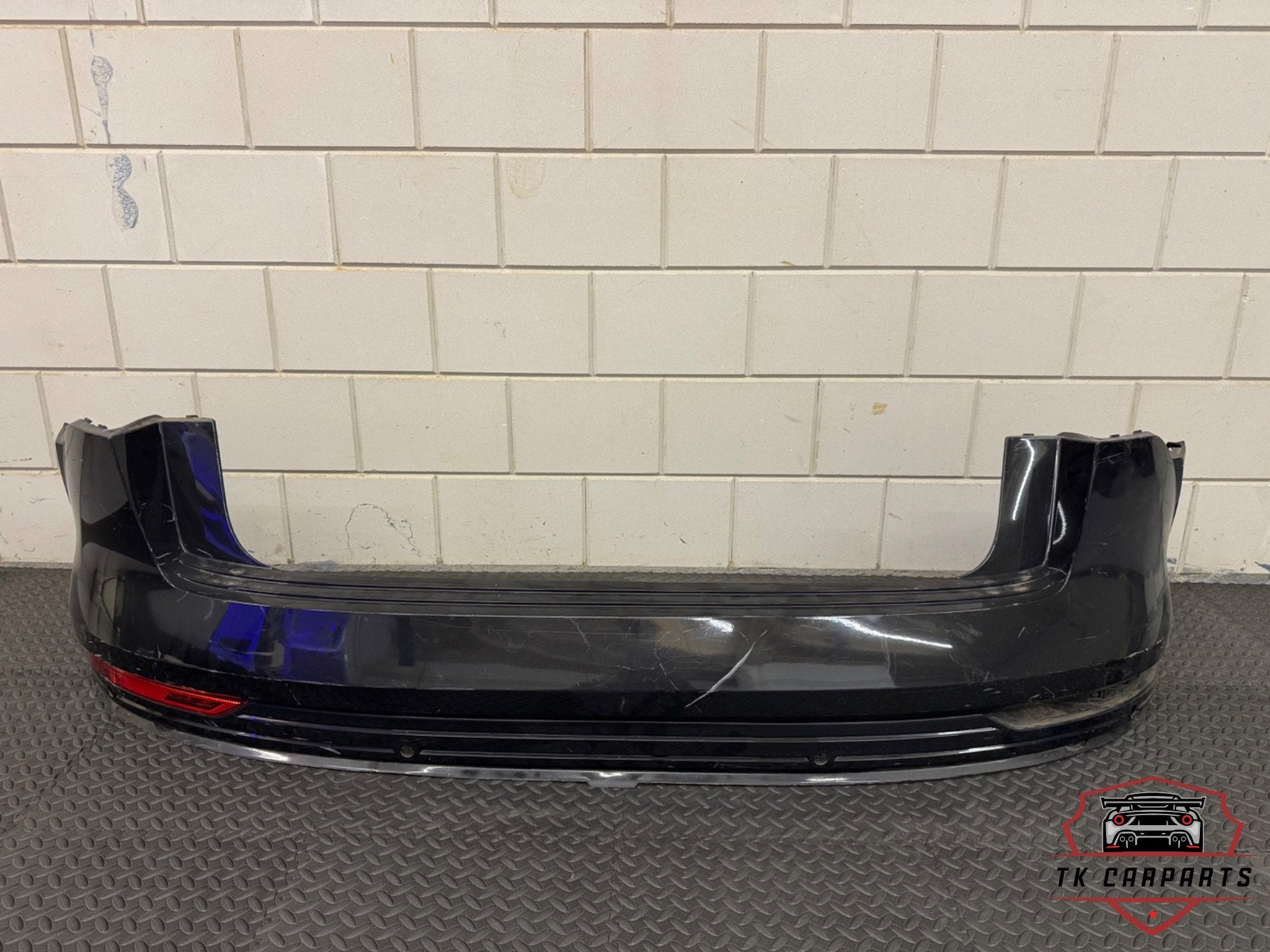 Audi E-tron 4k achterbumper 4ke807511, Gebruikt, AUDI AG, Auto-Union-Strasse 1
85045  Ingolstadt, DE, Bumper