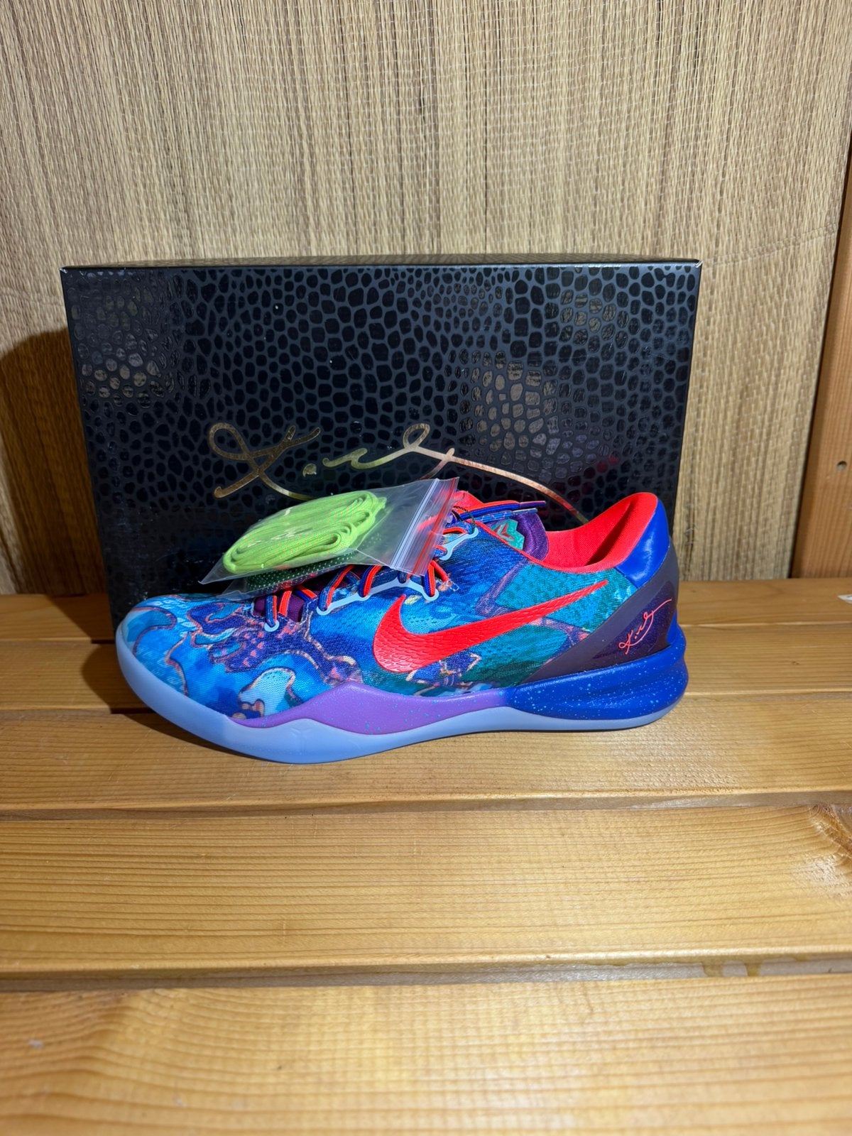 Nike Kobe 8 Protro What The (2025), Kleding | Heren, Overige kleuren, Sportschoenen, Nieuw, Ophalen of Verzenden
