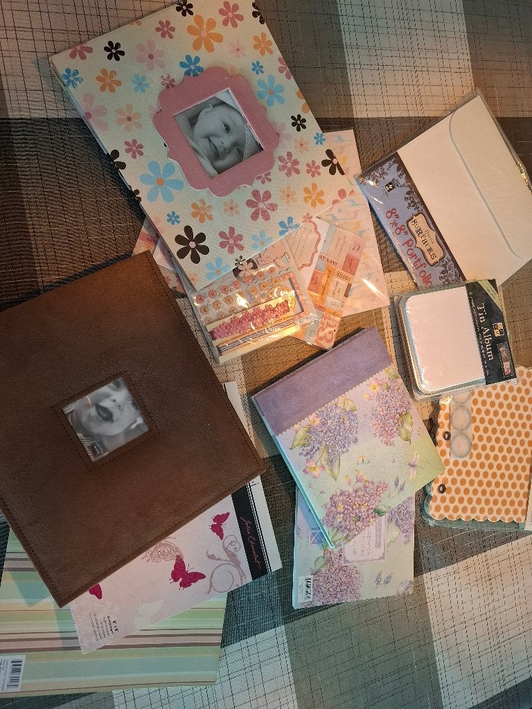 Scrapbook albums en papierpakketten, Hobby en Vrije tijd, Ophalen, Zo goed als nieuw, Album of Boek, Overige merken