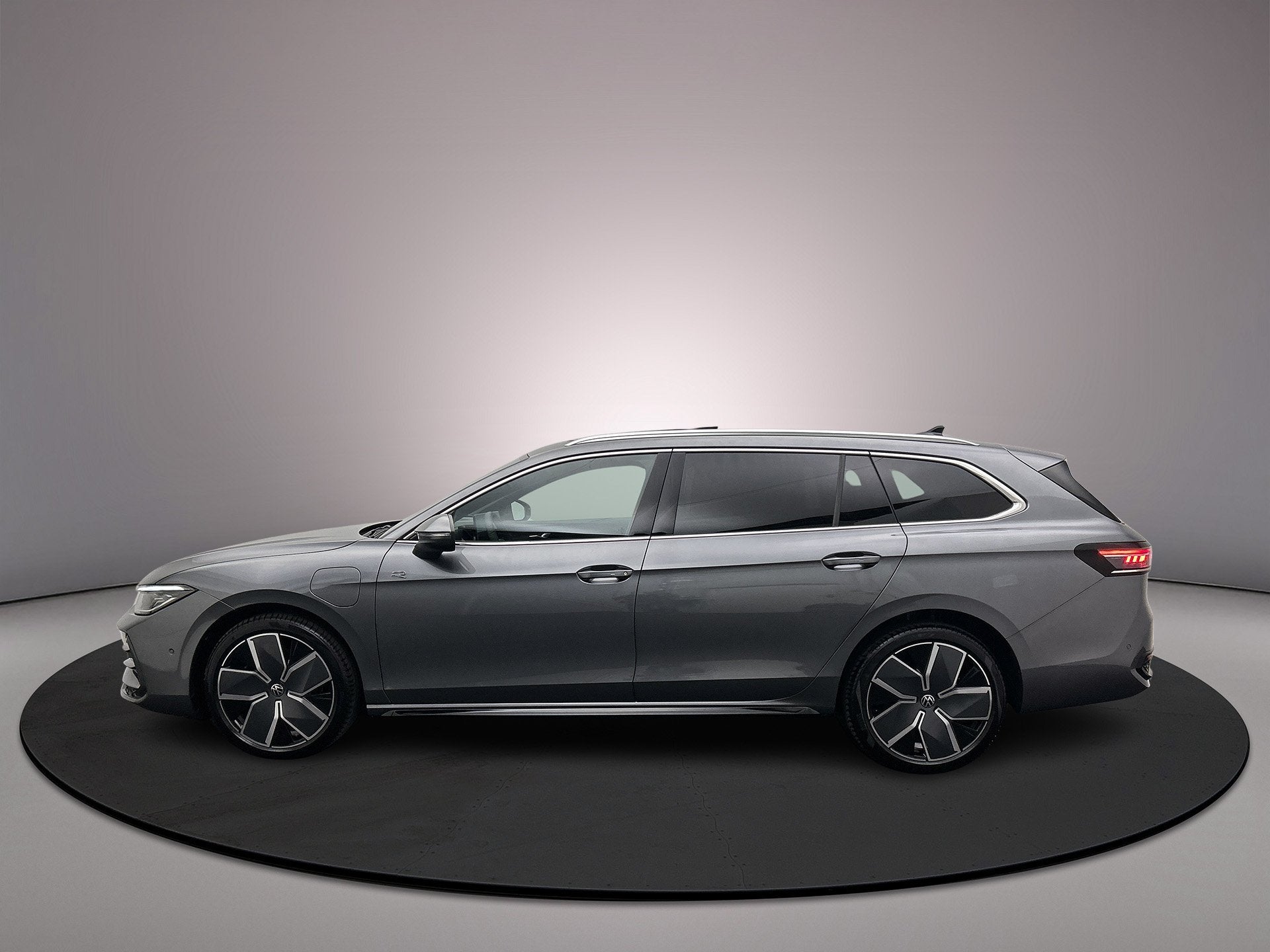 Volkswagen Passat Variant, Auto's, 1800 kg, Euro 6, 250 km/l, 135 min