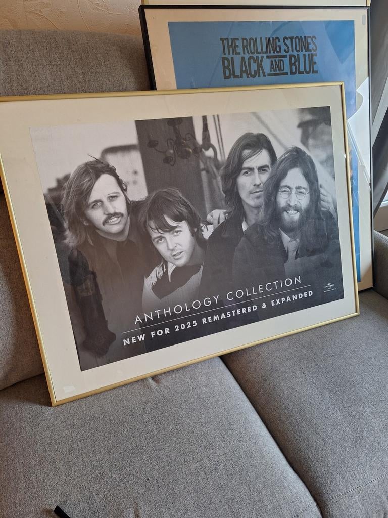 Ingelijste The Beatles 'Anthology Collection' poster, Verzamelen, Ophalen, Met lijst, Rechthoekig Liggend, Zo goed als nieuw