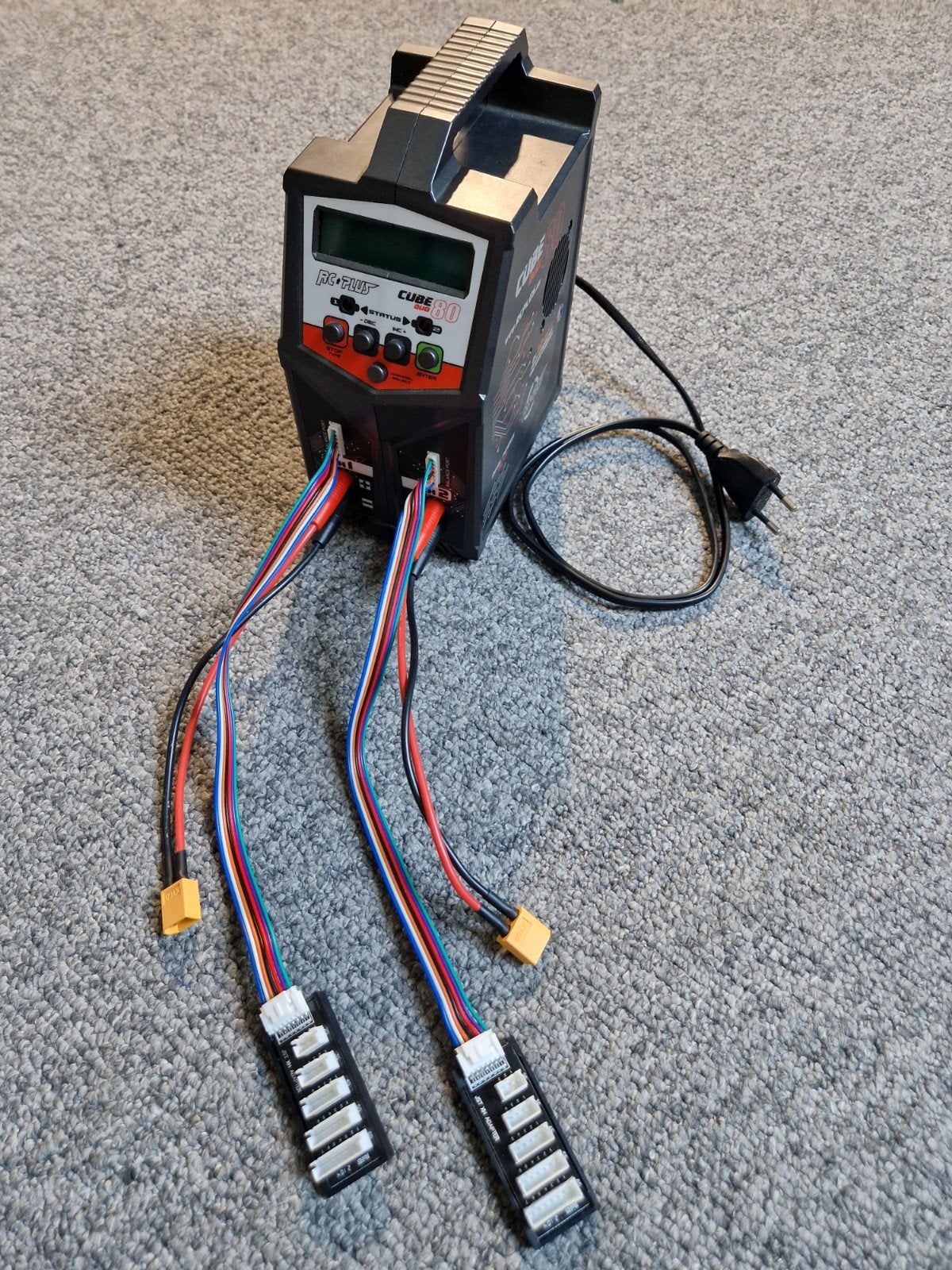 RC Plus Cube 80 Duo Lader, Ophalen of Verzenden, Gebruikt