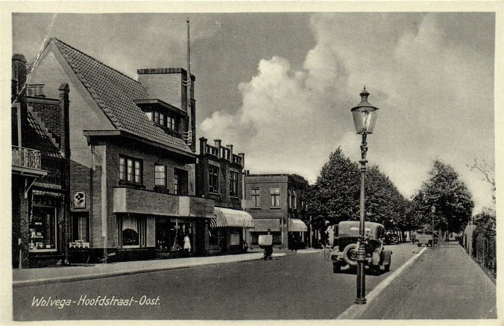 Wolvega - Hoofdstraat-Oost. - B-keus - gelopen, Ophalen of Verzenden, 1940 tot 1960, Gelopen, Friesland