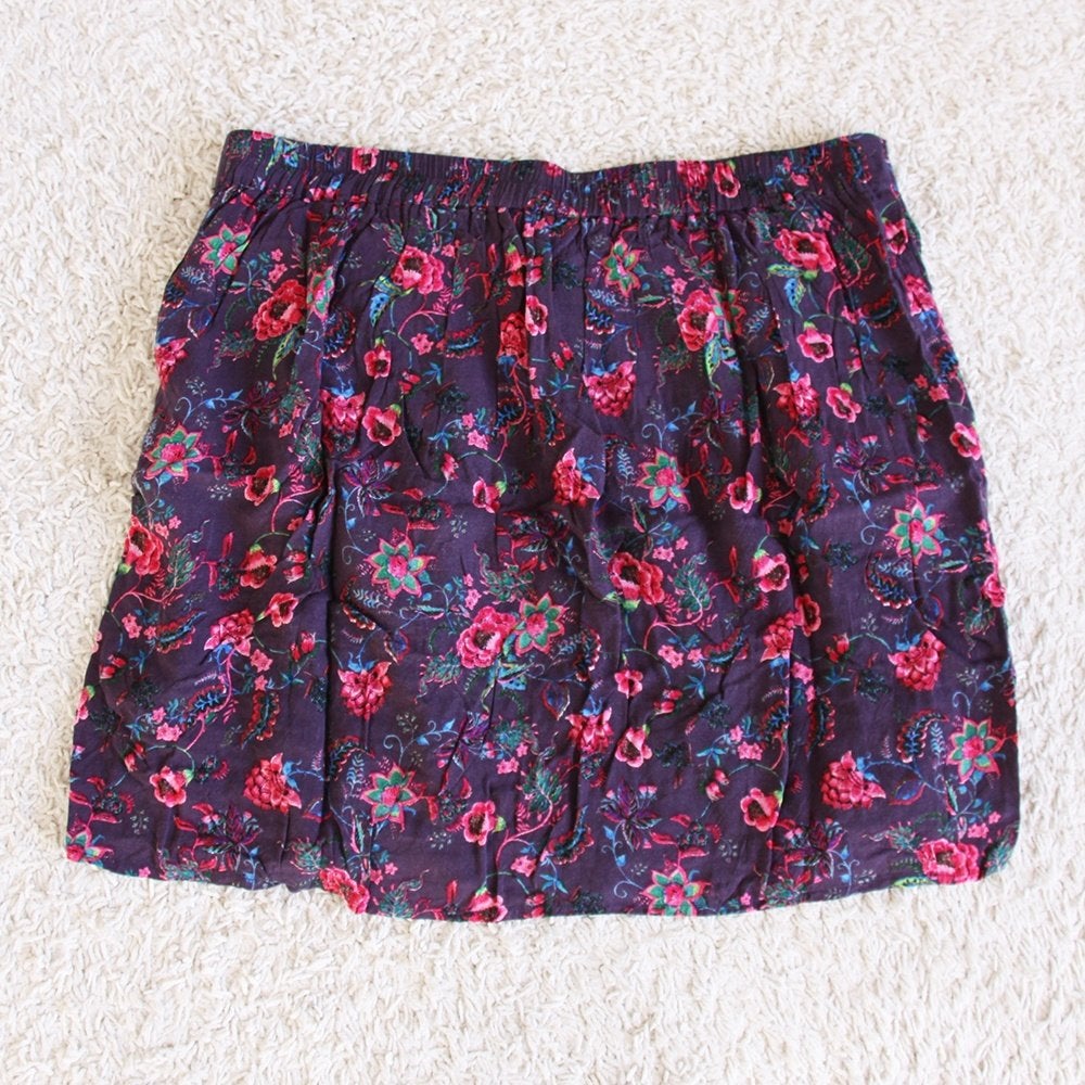 Mooi EDC Bloemen Rokje - 77 (Maat 38) € 10,-