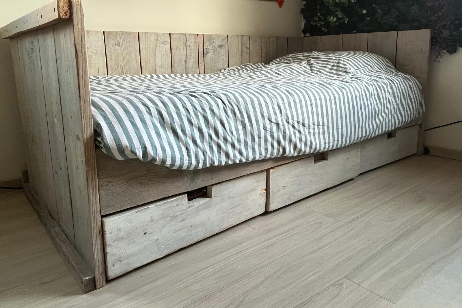Stoere steigerhouten bedbank met 3 opbergladen, Huis en Inrichting, Ophalen, Gebruikt, 90 cm, Steigerhout