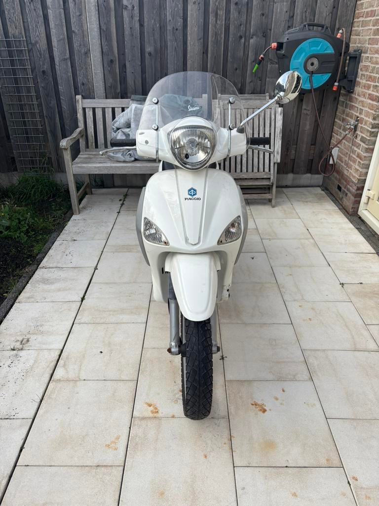 Piaggio liberty, Fietsen en Brommers, Scooters | SYM, Zo goed als nieuw, Overige modellen, Benzine, Ophalen