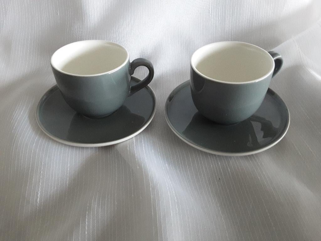 DOUWE EGBERTS PUUR kopjes met schoteltjes, 2 st, grijs, Overige materialen, Ophalen of Verzenden, Zo goed als nieuw, Overige stijlen