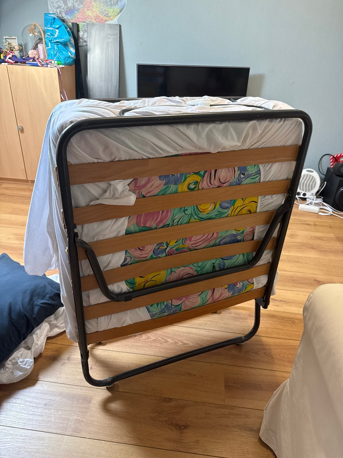 Inklapbaar stretsbed - Ideaal voor logees!, Huis en Inrichting, Slaapkamer | Bedden, Ophalen, Gebruikt, Eenpersoons, Zwart