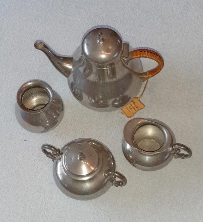Tinnen theekan met lepelvaasje, melkkannetje en suikerpot., Antiek en Kunst, Antiek | Tin, Ophalen of Verzenden