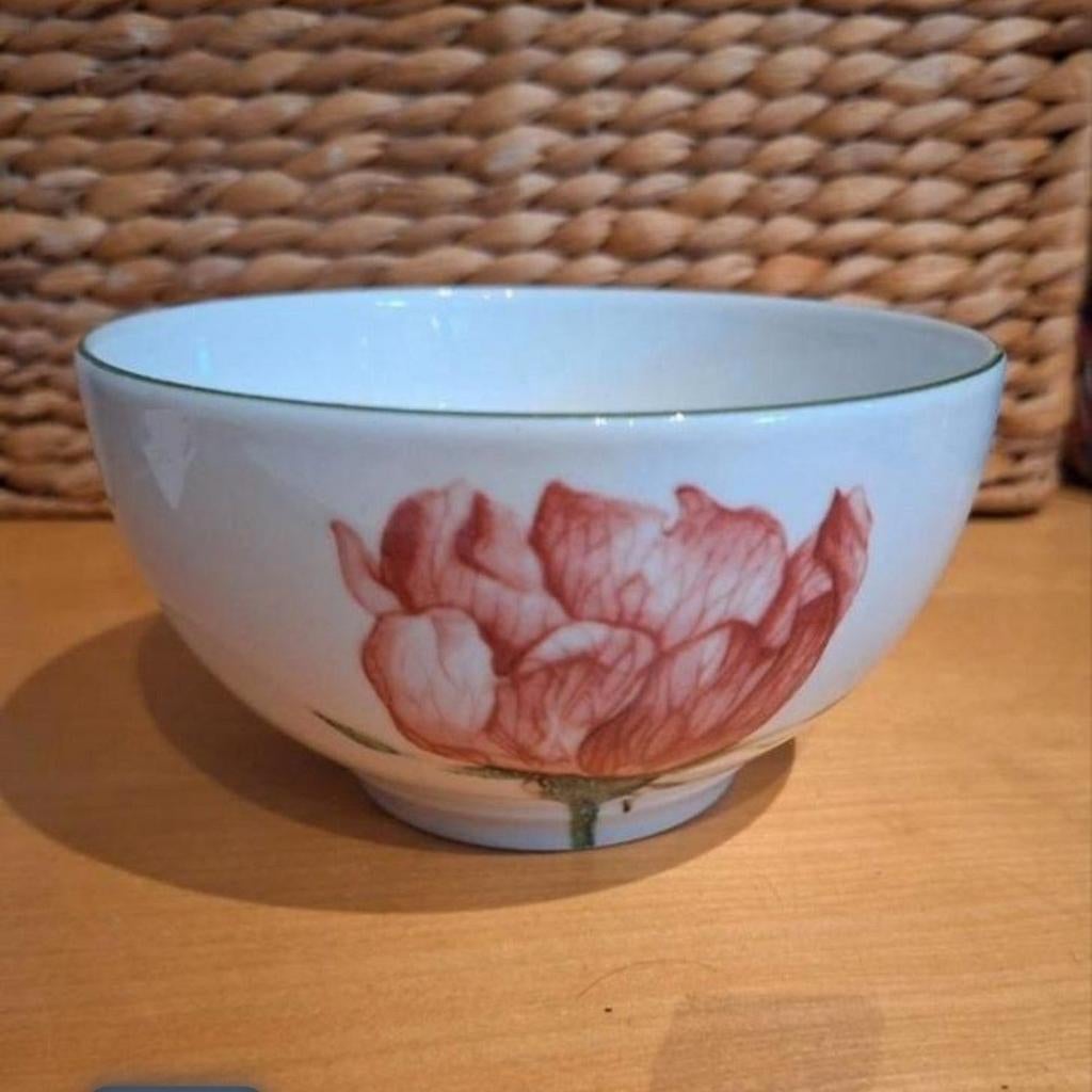 Villeroy & Boch Kom met bloemmotief, Ophalen of Verzenden, Zo goed als nieuw