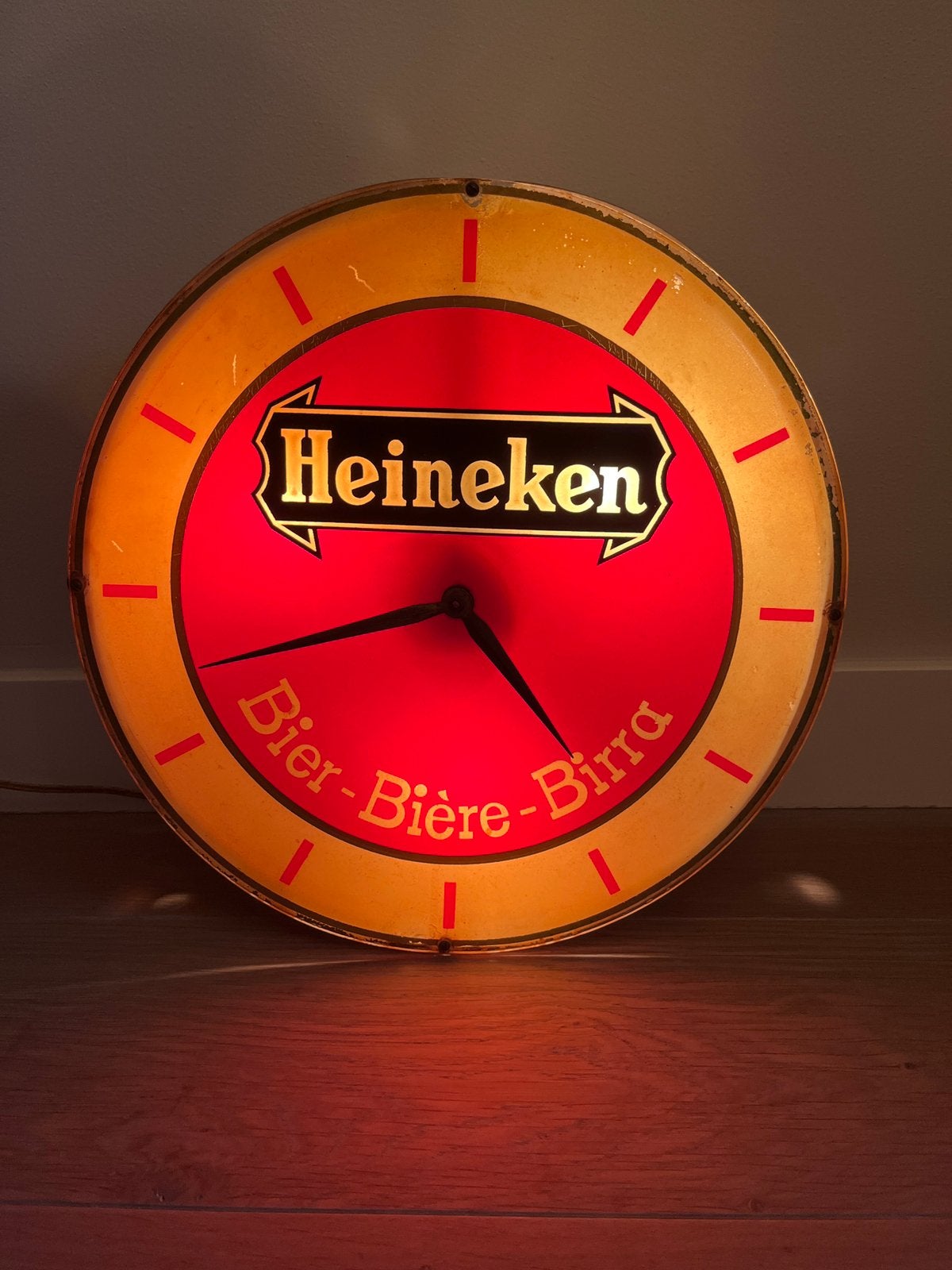 Oude Heineken bier lichtbak reclame met klok, Ophalen of Verzenden, Lichtbak of (neon) lamp