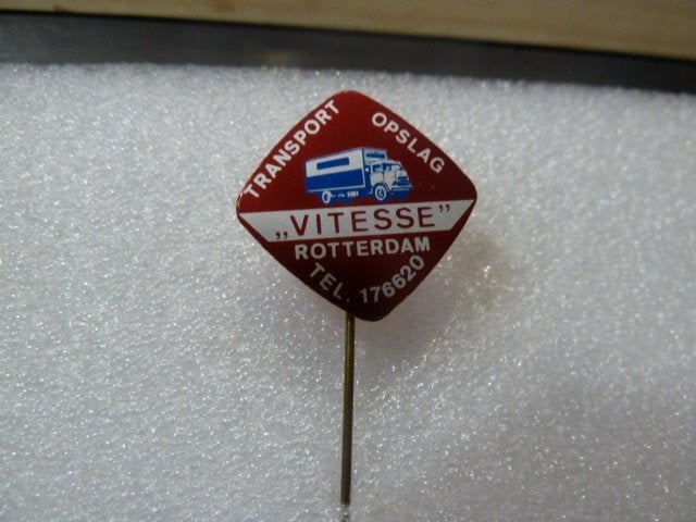 Vintage Vitesse Rotterdam Transport Opslag Speldje, Verzamelen, Ophalen of Verzenden, Gebruikt, Transport, Speldje of Pin