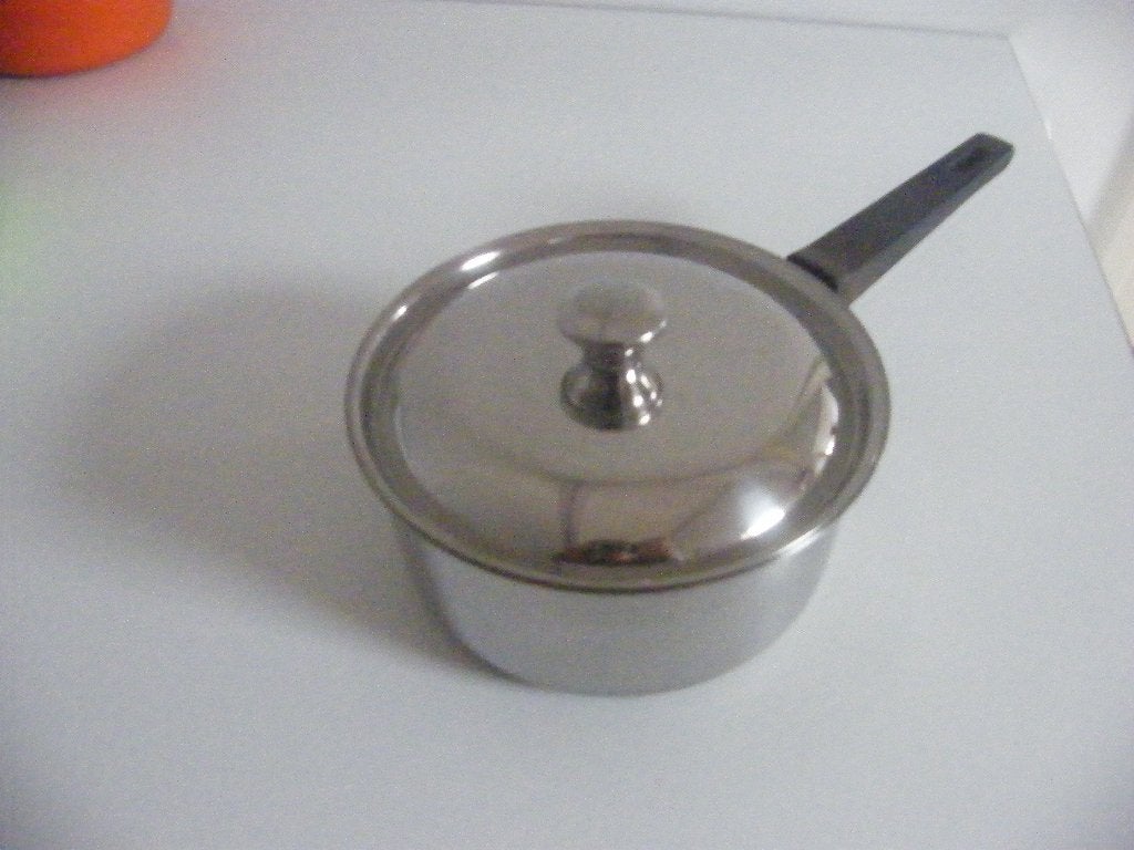 r v s steelpannetje, Huis en Inrichting, Keuken | Potten en Pannen, Zo goed als nieuw, Kookpan, Rvs, Met deksel, Ophalen of Verzenden