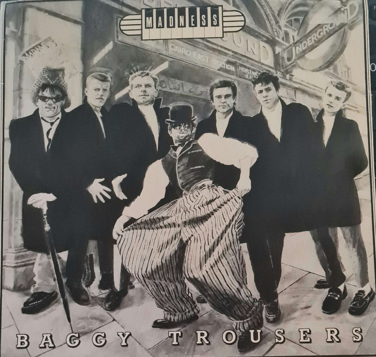 MADNESS - BAGGY TROUSERS, Ophalen of Verzenden, Gebruikt