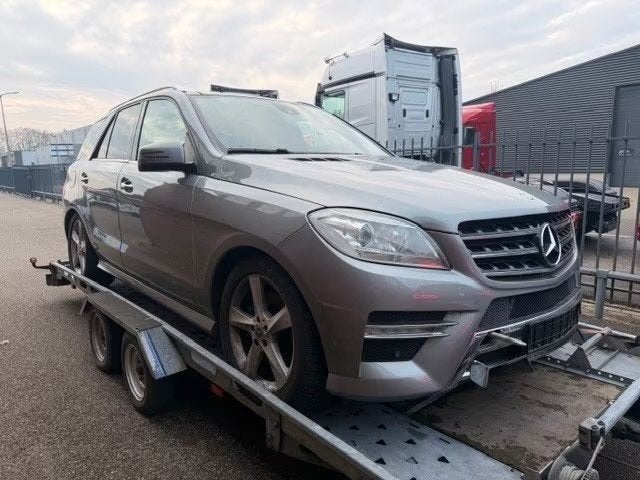 Mercedes Benz ML 350 Blue TEC 4MATIC Motorschade -VOL OPTIES, Automaat, Parkeersensor, Leder, Bruin
