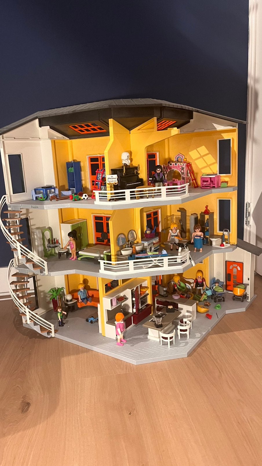 Playmobil city life huis met kamers *compleet*, Ophalen, Zo goed als nieuw