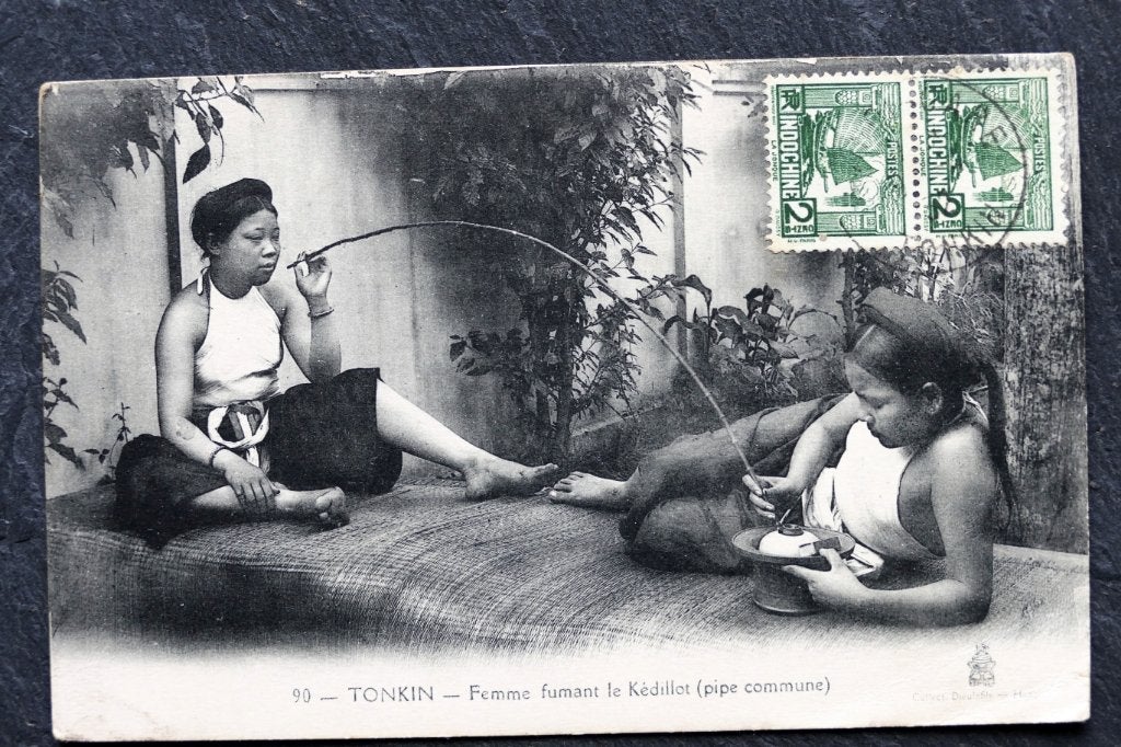 Vrouwen uit Tonkin roken de Kedillot (pijp), zegel Indochina, Verzenden, Voor 1920, Gelopen, Overige thema's