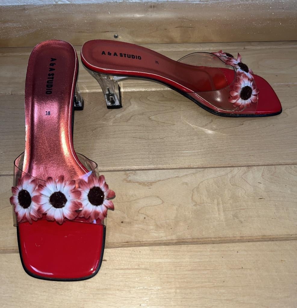 A & A Studio muilen maat 38 transparante hak rood met bloem, Verzenden, Sandalen of Muiltjes, Zo goed als nieuw, A & A Studio