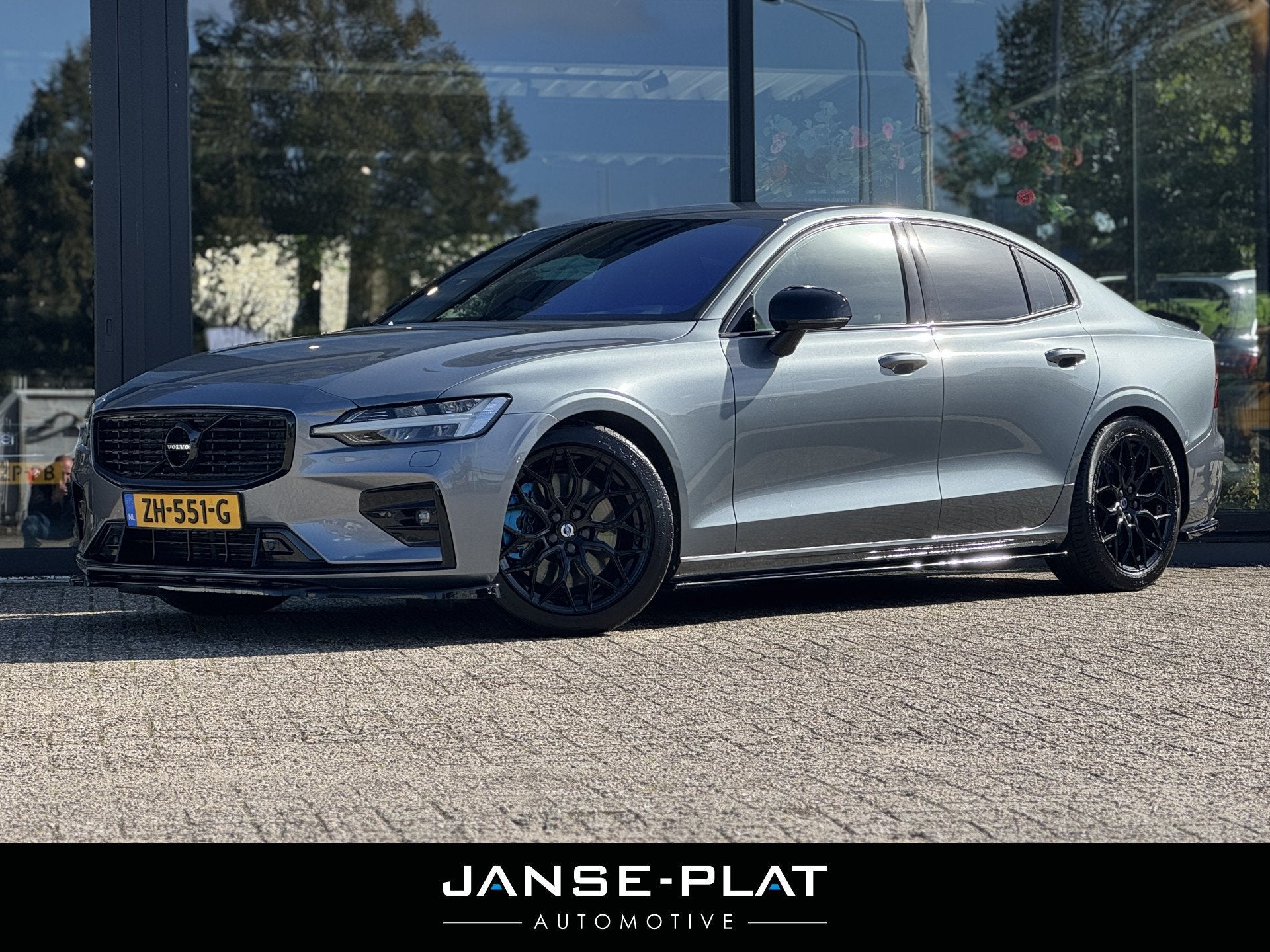 Volvo S60 2.0 T5 R-Design Aut Harman/Kardon | Wegdr.Trekhaak, Auto's, Dealer onderhouden, 15 km/l, 4 cilinders, Origineel Nederlands