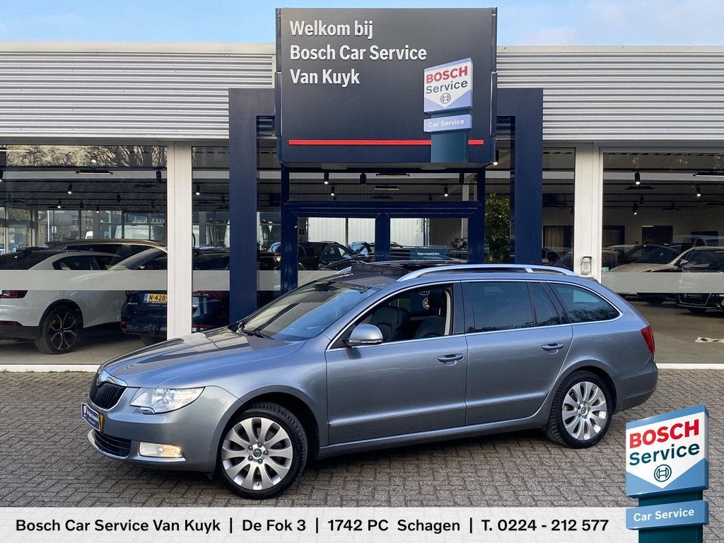 Skoda Superb Combi 2.0 TSI Elegance Business Line / Automaat, Euro 5, Gebruikt, Zwart, 4 cilinders
