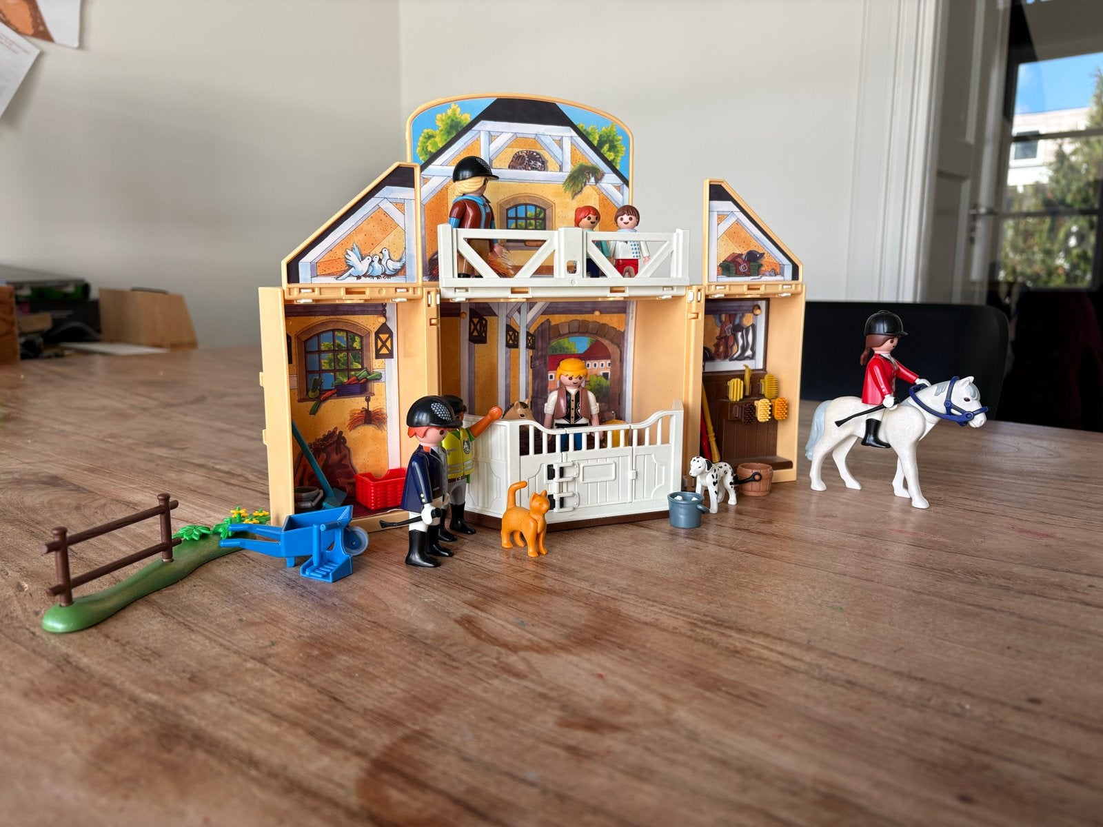 Playmobil Paardenstal - Compleet met Figuren en Accessoires, Ophalen of Verzenden, Gebruikt, Jongen of Meisje