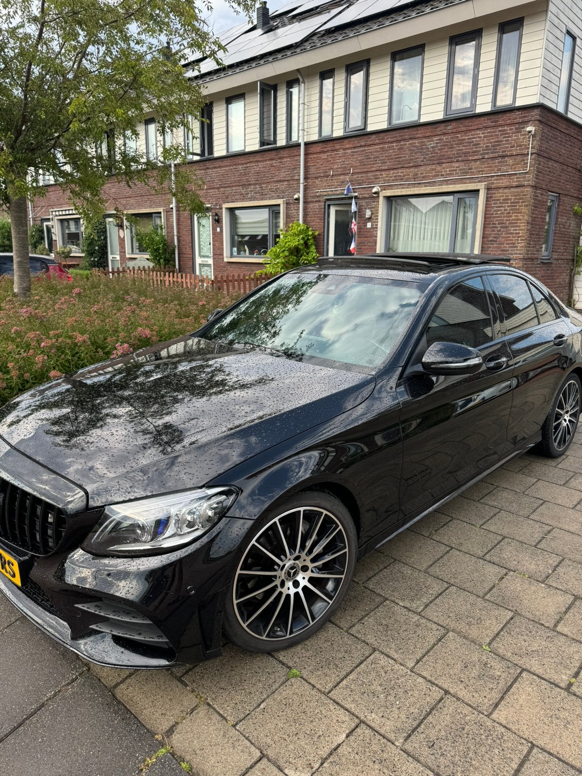 Mercedes-Benz C-Klasse C200 amg 184pk 9G-TRONIC 2020 Zwart, Auto's, Mercedes-Benz, 1800 kg, 4 cilinders, Zwart, 75 €/maand