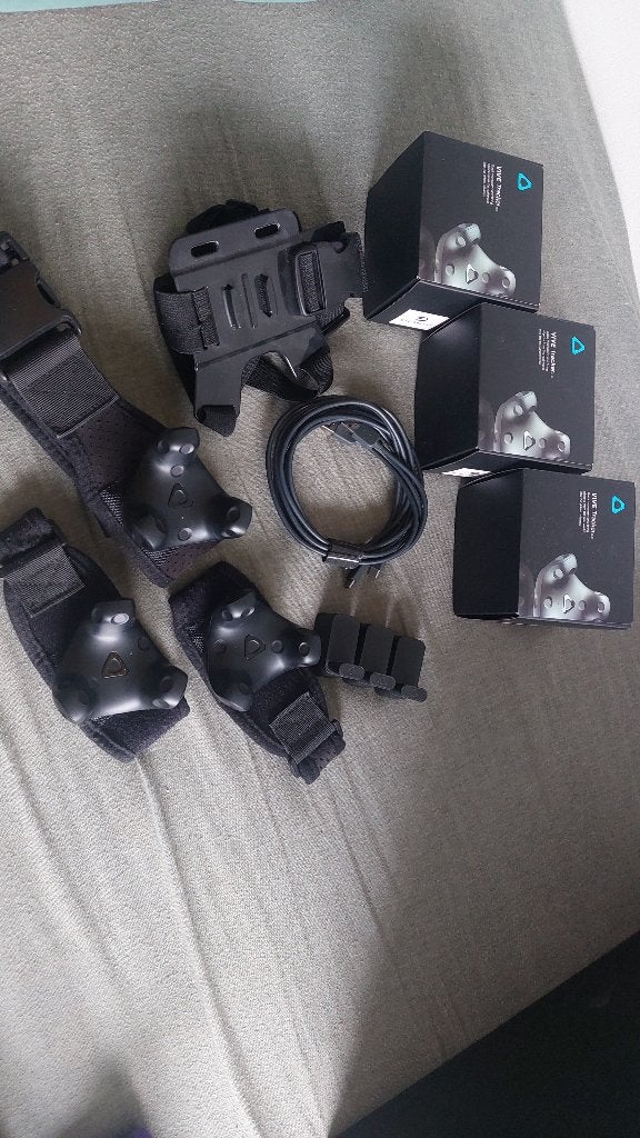 Vive 3.0 Full Body Tracking Kit (3 Trackers + Straps), Spelcomputers en Games, Ophalen of Verzenden, Zo goed als nieuw, Overige typen