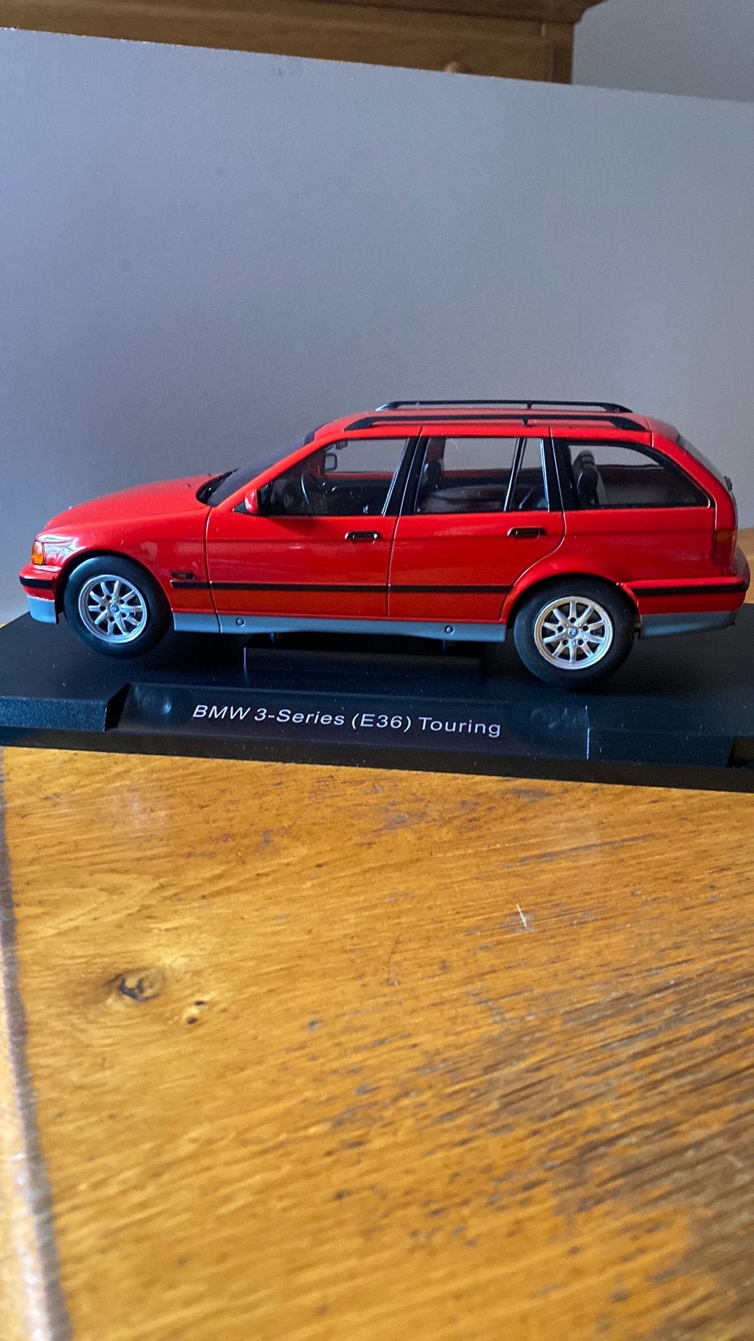 Mooi model BMW 1/18, Hobby en Vrije tijd, Modelauto's | 1:18, Ophalen of Verzenden, Zo goed als nieuw, Overige merken