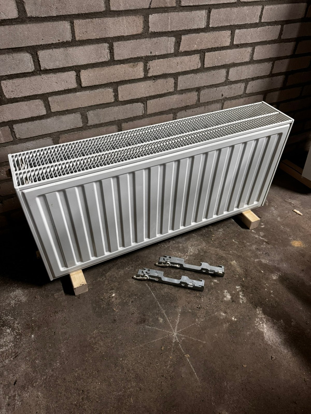 Diversen radiatoren (ALLES SAMEN VOOR 100,- !!), Ophalen, Zo goed als nieuw, Radiator, 30 tot 80 cm