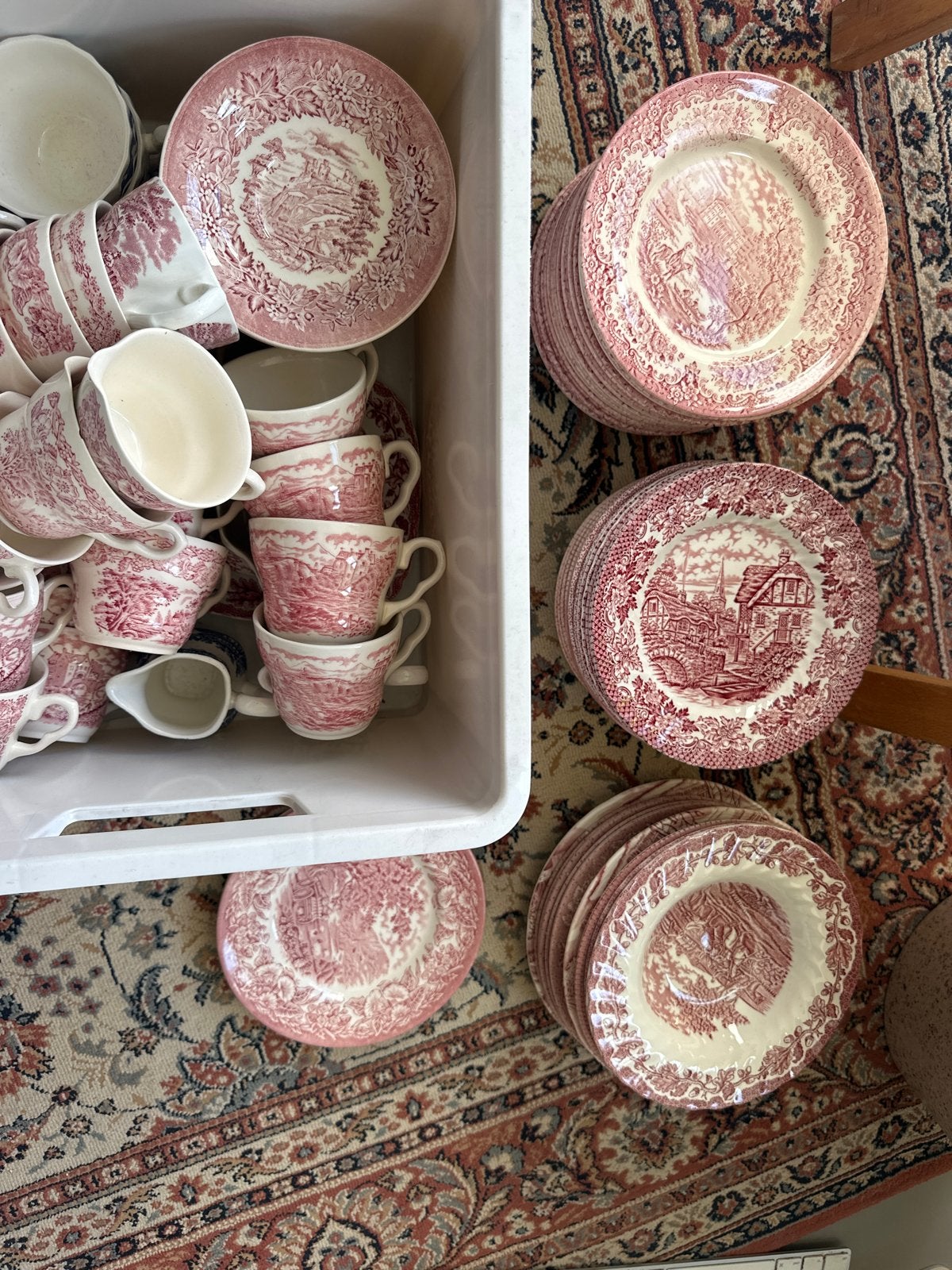 Grote partij rood Engels servies - Myott ontbijt/kop en scho, Gebruikt, Overige merken, Keramiek, Vintage