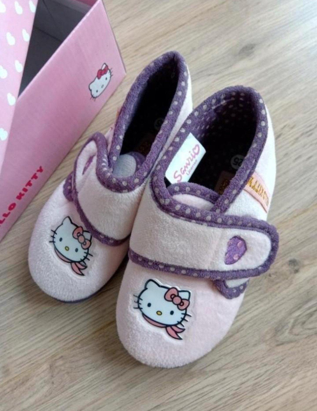Hello Kitty pantoffels maat 25, Meisje, Schoenen, Nieuw, Ophalen of Verzenden