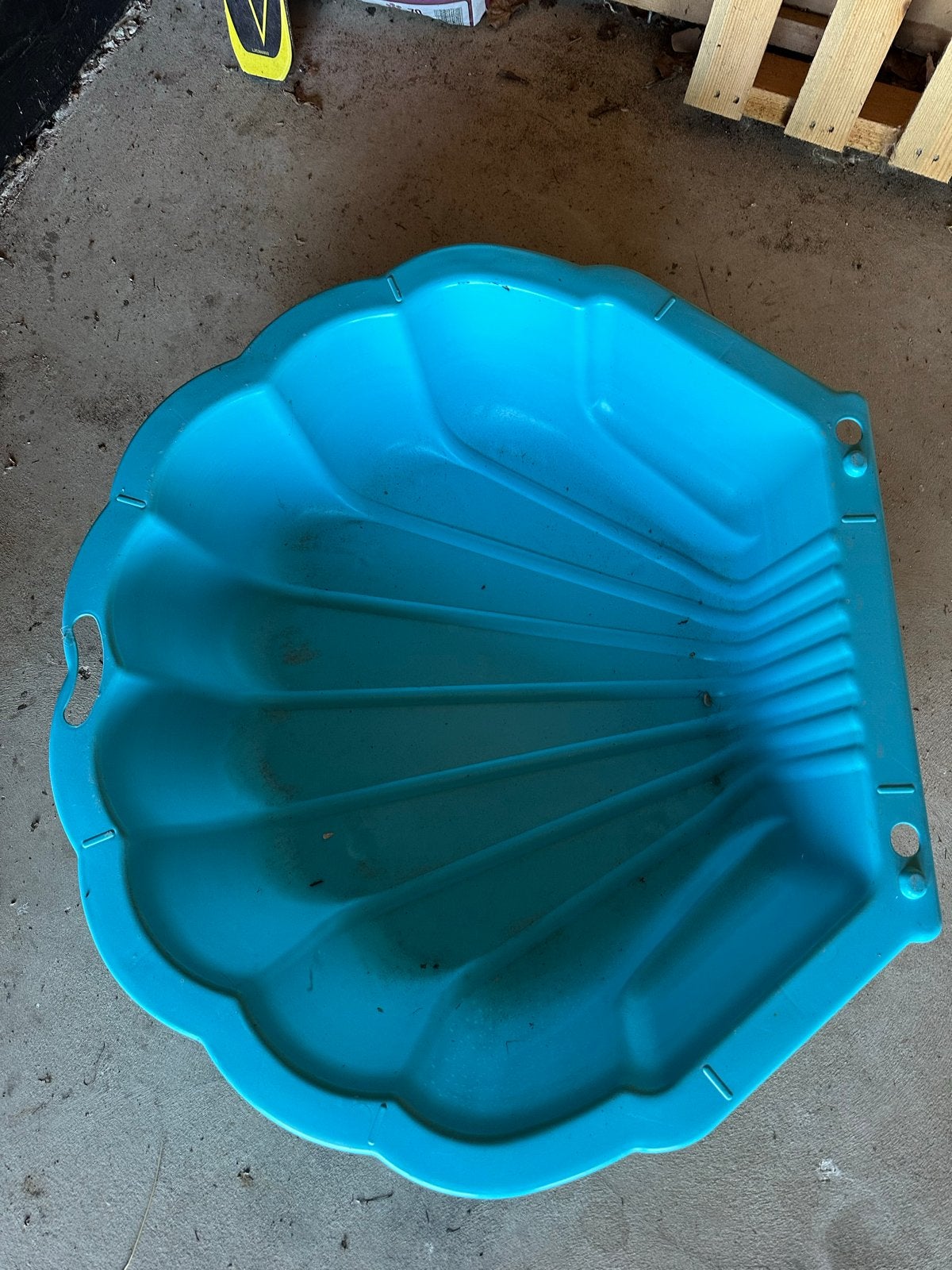 schelp zandbakje voor kinderen, Ophalen, Gebruikt